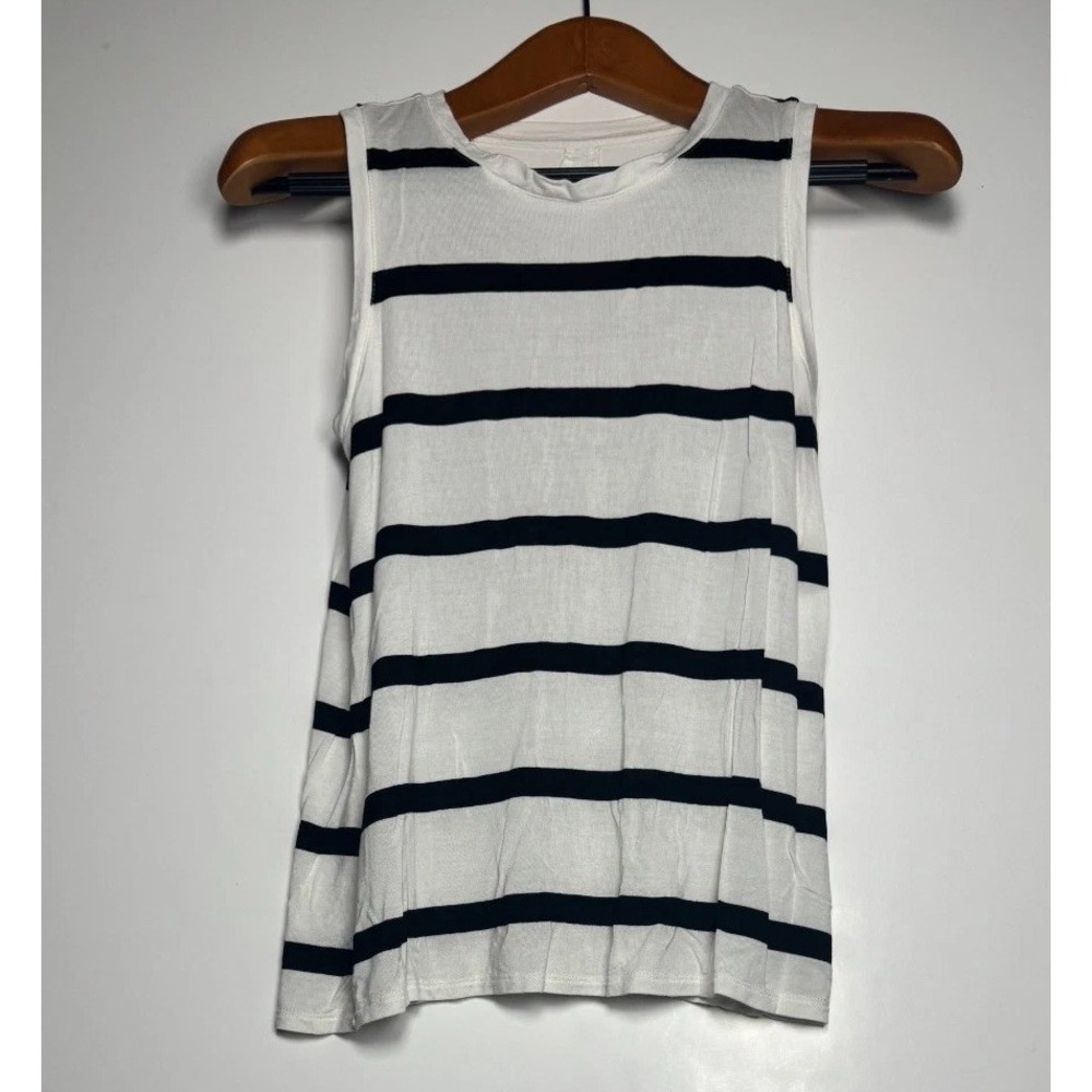Halogen Tank Top Womens XS‎ White Black  Horizontal Striped Keyhole Back Casual